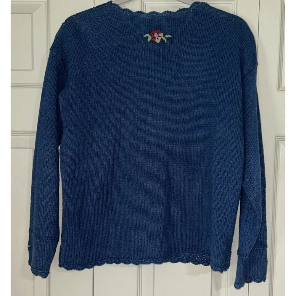 Capacity Woman Blue Embroidery Floral Rose Button Petite Medium Cardigan Sweater - Picture 2 of 15